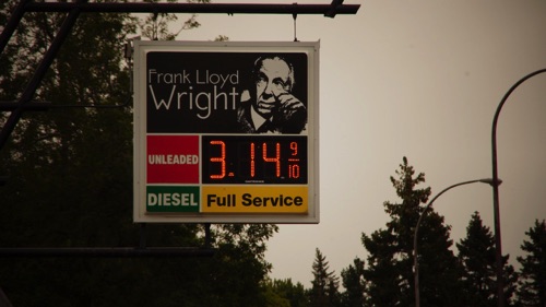 09-02 Wright-designed gas station, Cloquet MN